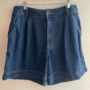 Lee Pleated Denim Shorts - New Without Tags - Size 31